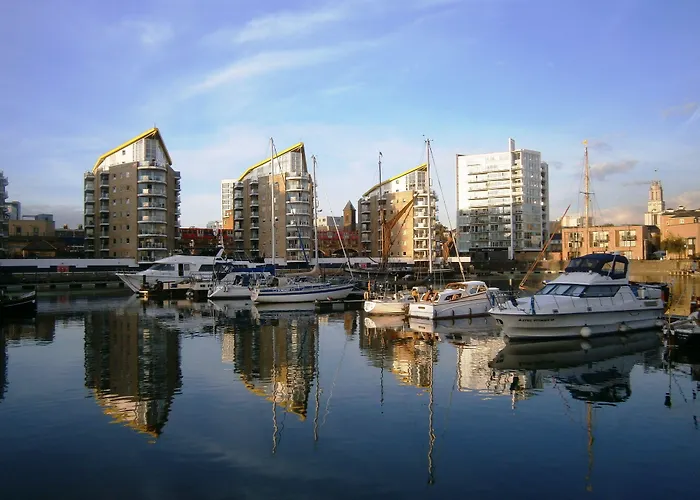 Marlin Apartments Commercial Road - Limehouse Londen